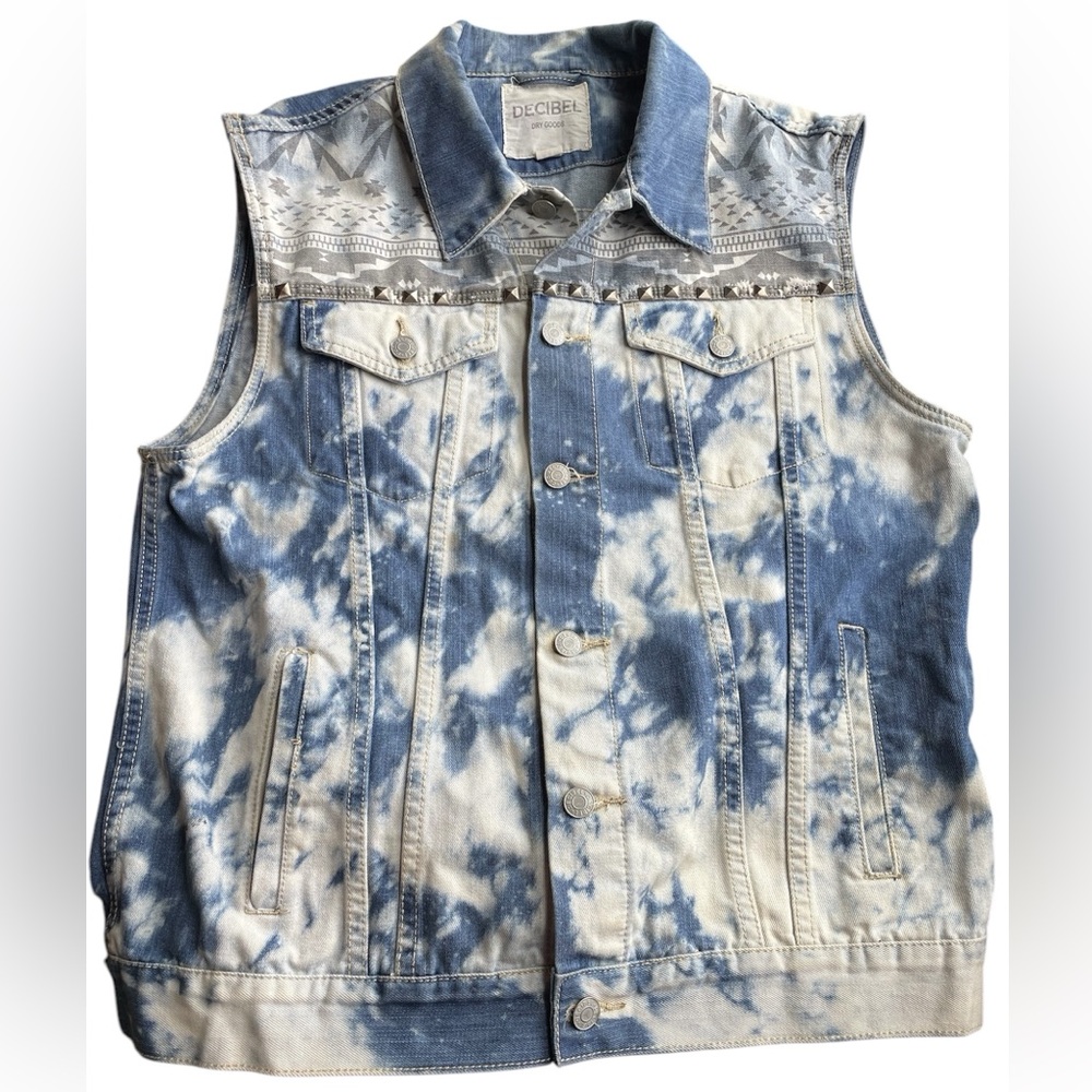 Decibel Dry Goods Women’s Plus Size 2XL Bleached Sleeveless Denim Vest